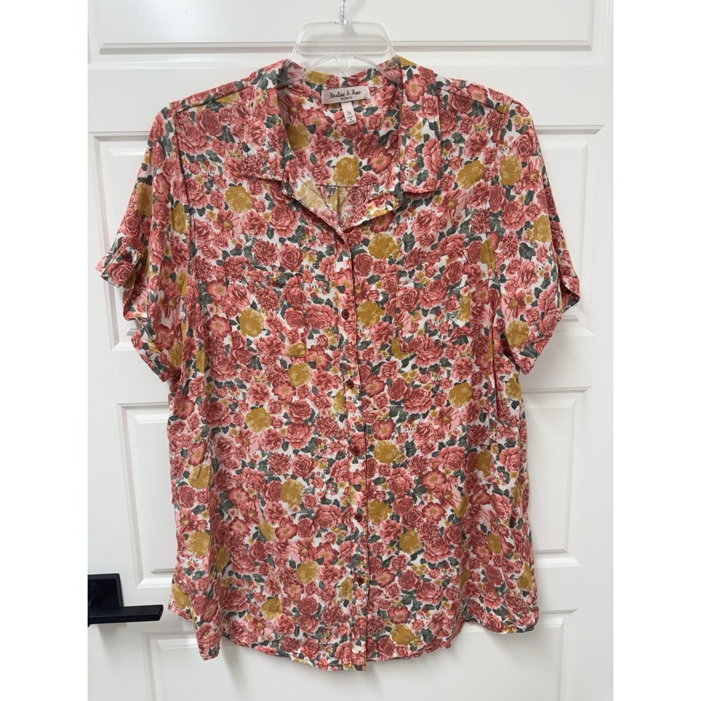 Harlow & Rose Woman 2X Floral Blouse Oversized Pink Gold Rayon Button Front Top
